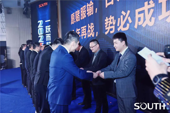 球客岛-专业足球角逐直播实时足球比分数据分析平台